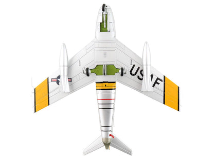 North American F-86E Sabre Fighter Aircraft "51-2752 Colonel George Andrew Davis Jr. 4th FIG 334th FIS" (1952) United States Air Force "Air Power Series" 1/72 Diecast Model by Hobby Master