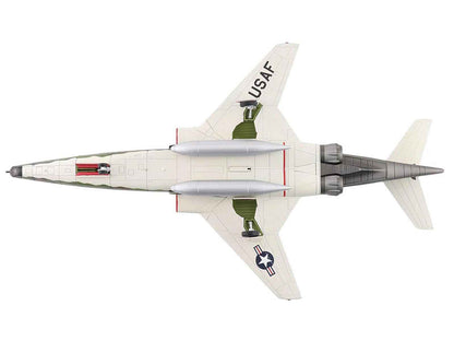 McDonnell RF-101A Voodoo Fighter Aircraft "54-1512 363rd Tactical Reconnaissance Wing Udorn Royal Thai Air Force Base" (1965) United States Air Force "Air Power Series" 1/72 Diecast Model by Hobby Master