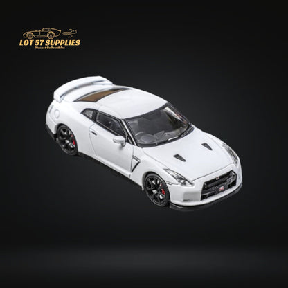 Focal Horizon Nissan Skyline GT-R R35 White 1:64