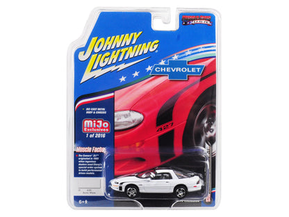 2002 Chevrolet Camaro ZL1 427 Arctic White with Black Stripes "Muscle Cars USA" Limited Edition to 2016 pieces Worldwide 1/64 Diecast Model Car by Johnny Lightning  free shipping USA