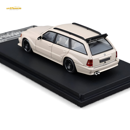 (Pre-Order) Mortal Mercedes-Benz S124 - Milk Tea Color 1:64