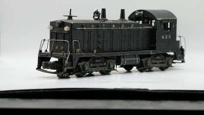 Lionel 623 SANTA FE NW2 SWITCHER, 52-54