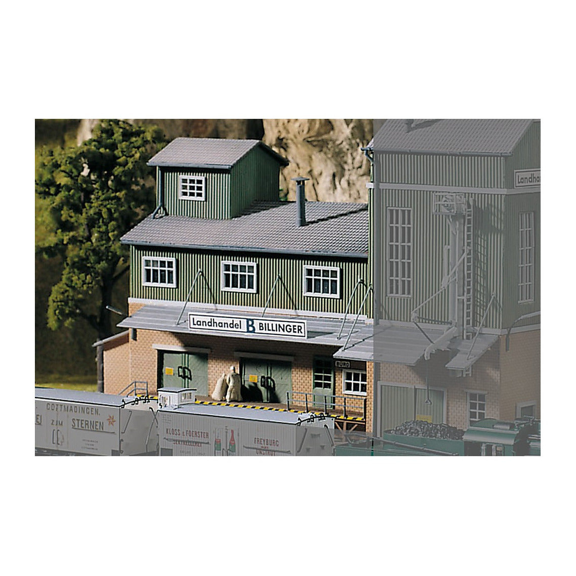 Piko 61113 HO Scale Billinger's Co-Op Storage Kit