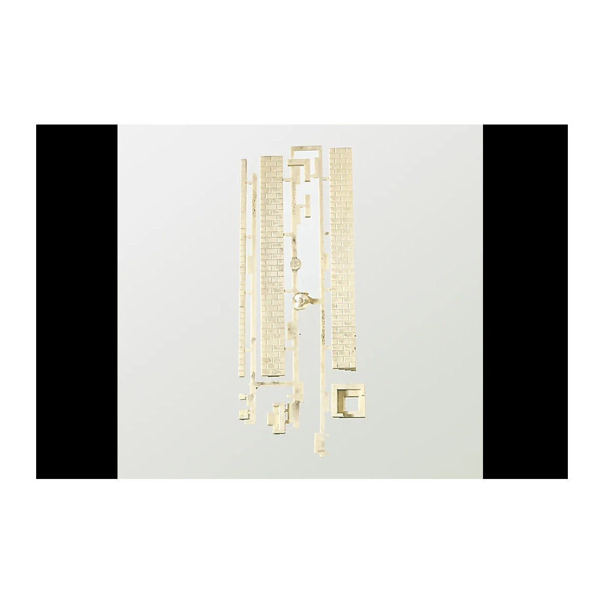Piko 62808 G Scale Components: Brewery Corners