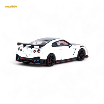 INNO64 Nissan GT-R R35 NISMO White 1:64