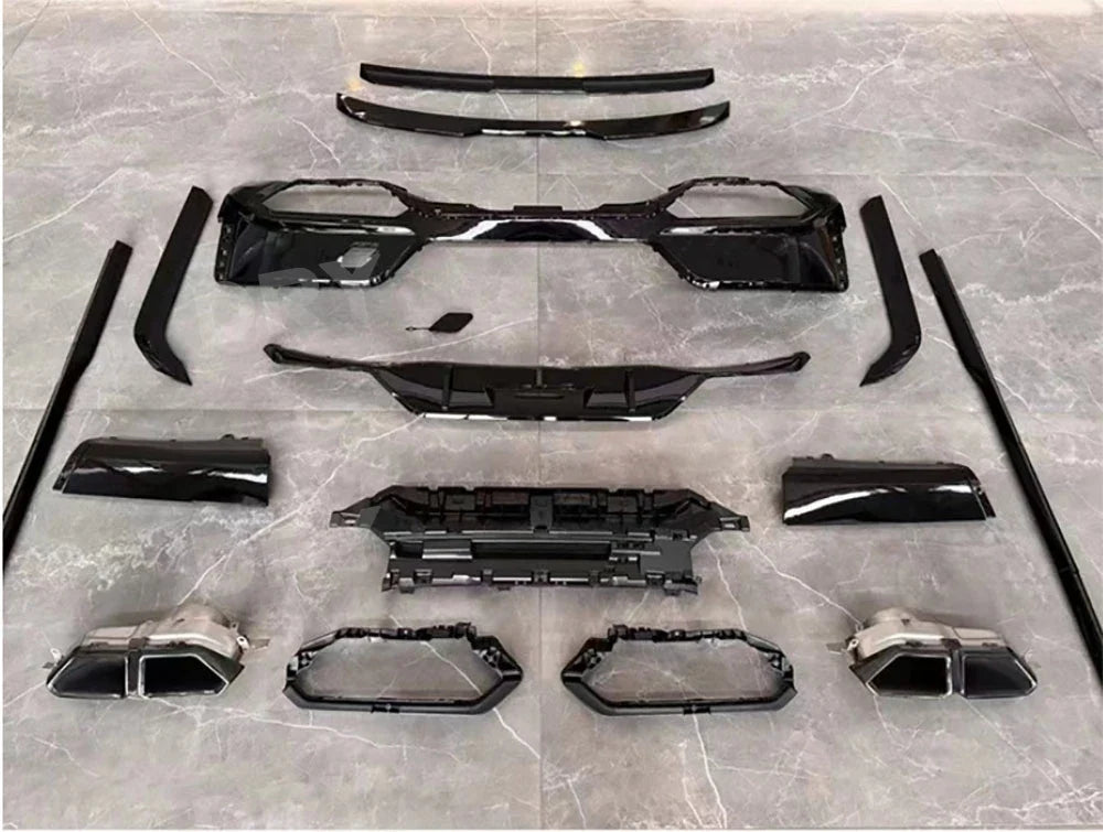 Front Bumper Lip Rear Spoiler Trunk Wing Rear Diffuser Exhaust Tips Side Skirts Body Kits for BMW 7 Series G70 Sport 2023+