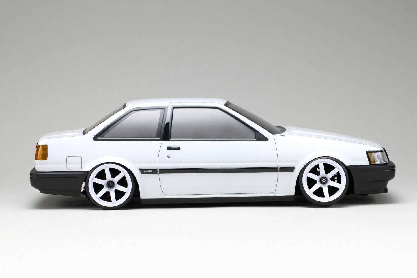 SD-AE86L2B Yokomo Toyota Corolla Levin AE86 2-Door Drift Body w/Light Decal (Clear)
