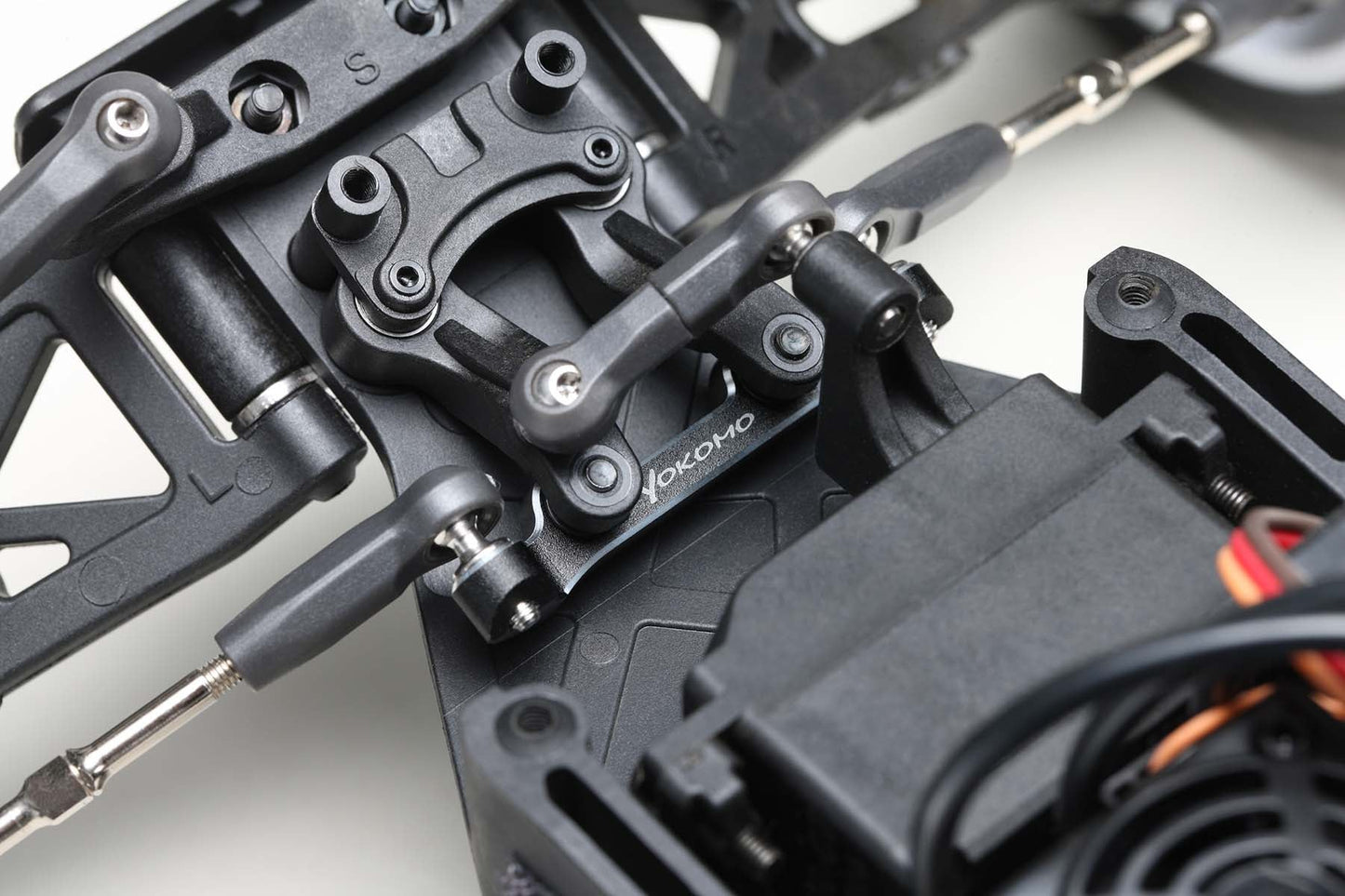 SO-201CL Yokomo Aluminum Center Link w/Bearings