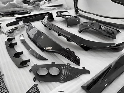Facelift Car Front Bumper Grilles Rear Bumpers Exhaust Pipes Side Skirts Carbon Body Kit for Aston Martin DBX 707 Bodykit