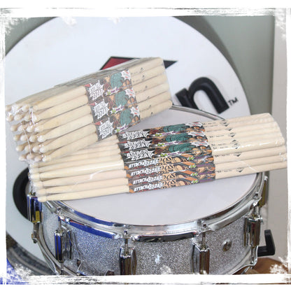 GRIFFIN Attack Zzzap Drum Sticks - 24 Pairs of Select Elite Maple Wood Size 5A - Drummers Percussion Classic Pure Grit Uncoated, Raw Wood Drumming Sticks - Premium Balanced, Level and Straight by GeekStands.com
