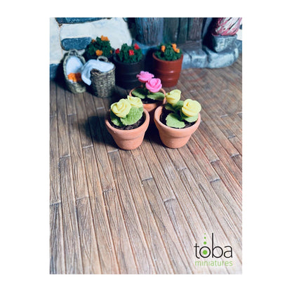 Toba Miniatures 1028 1/12 Scale Flower Pots with Flowers (3)