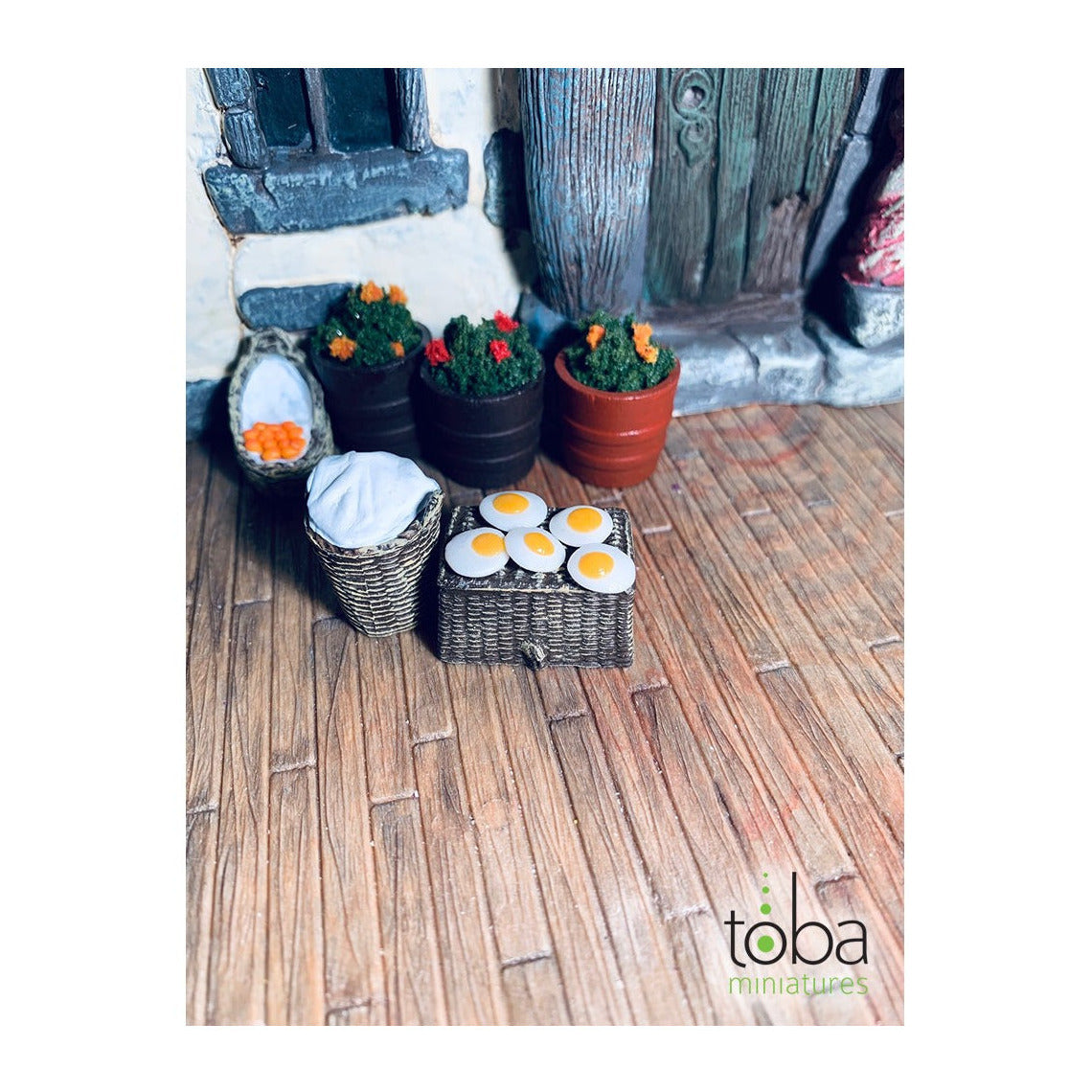 Toba Miniatures 1059 1/12 Scale Fried Eggs (5)