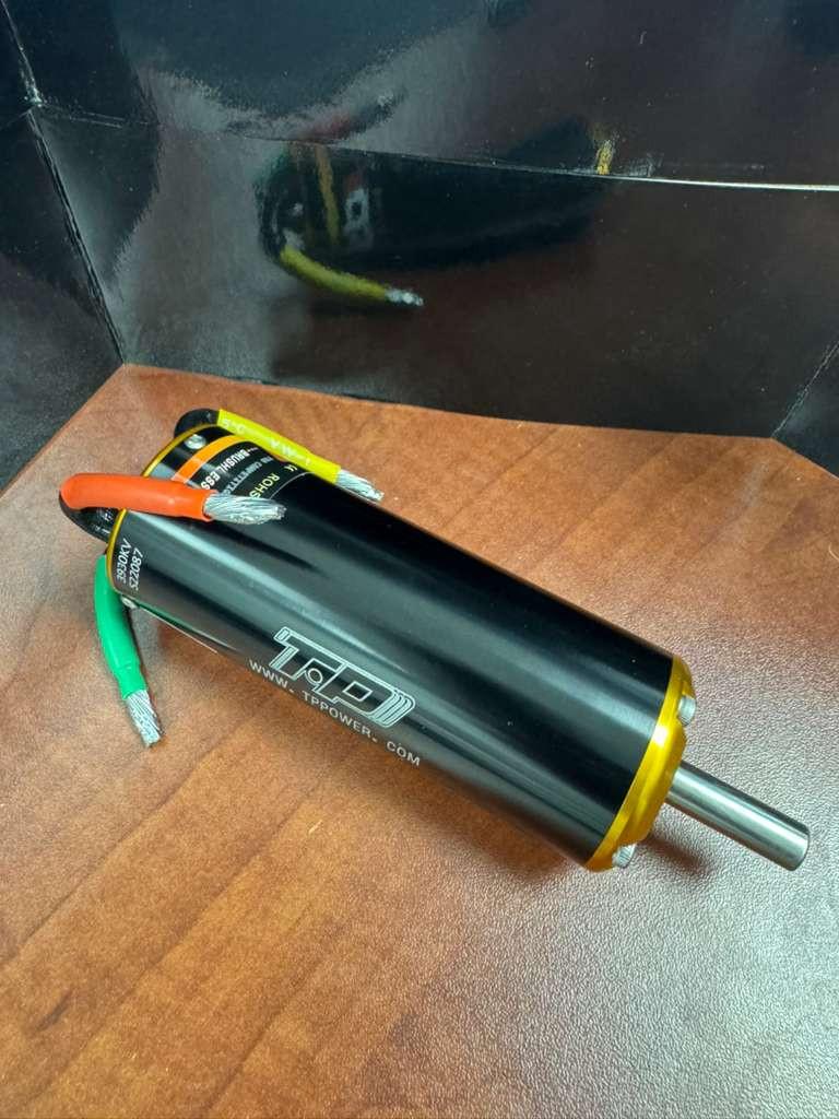 TP Power 4070CM 3200kv Brushless Motor 8MM ( UP TO 6s )