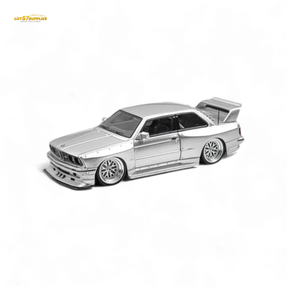 NA BMW E30 Wide-Body Silver 1:64