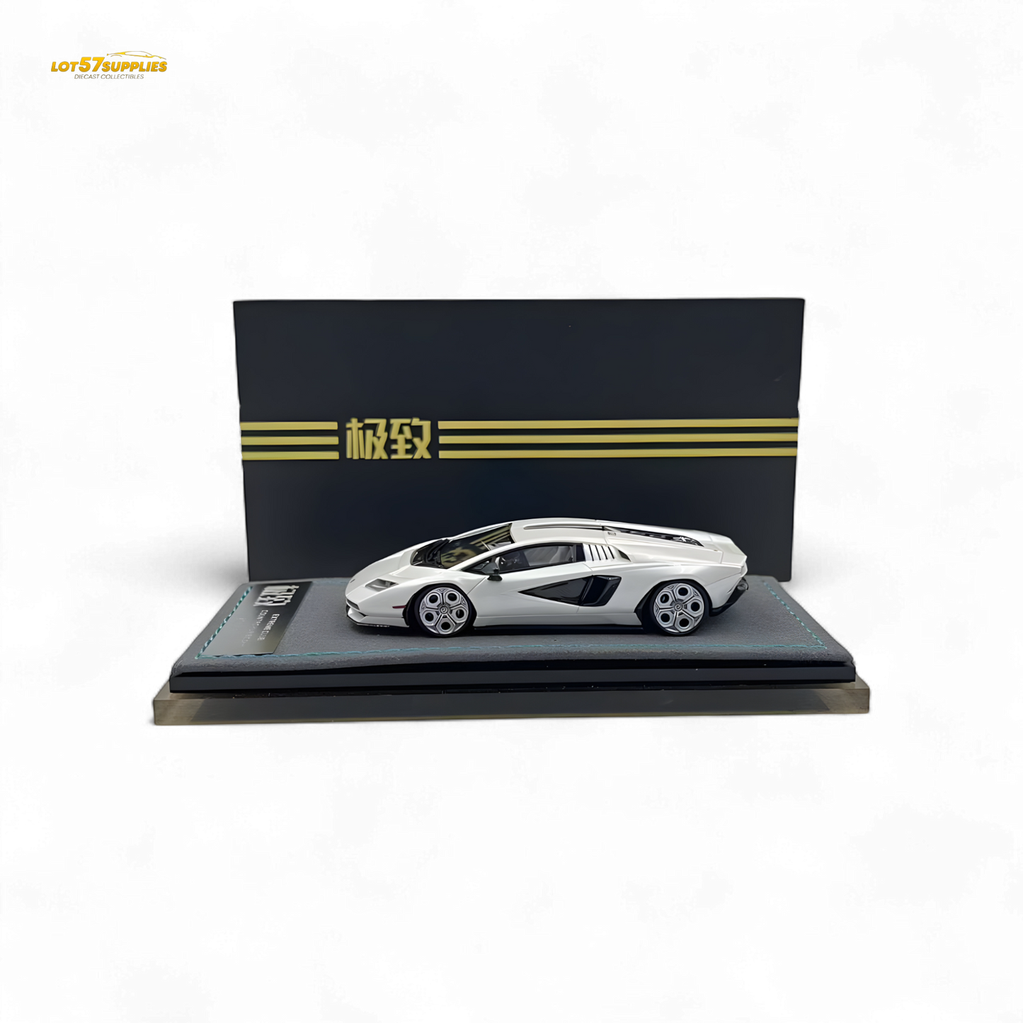 Extreme Club 1:64 Countach LPI800-4 - White - Resin 1:64