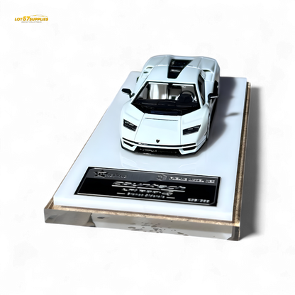 FuelMe Model Lamborghini Countach LPI 800-4 Bianco Siderale 1:64