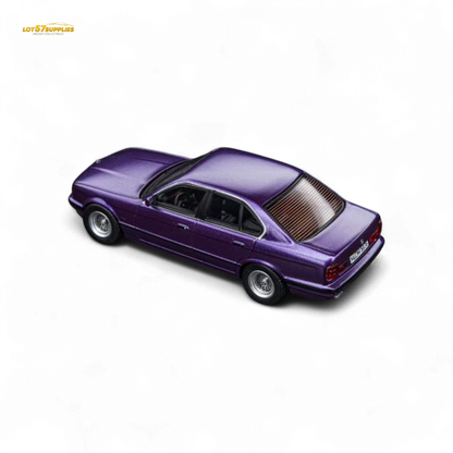 (Pre-Order) DCM BMW E34 5-Series Sedan - Daytona Roland Purple 1:64