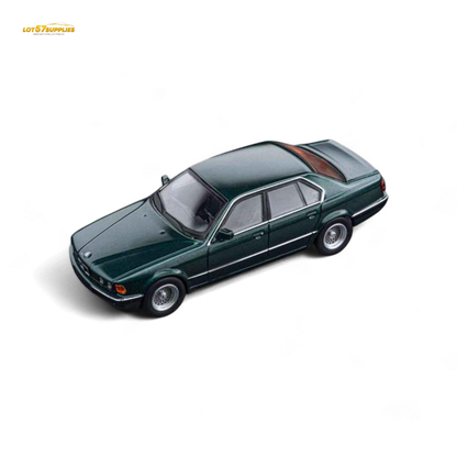 (Pre-Order) DCM BMW E32 7-Series Sedan - Oxford Metallic Green 1:64