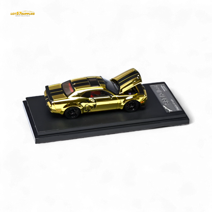 Stance Hunters Dodge Challenger SRT Hellcat Gold 1:64