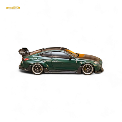 Street Weapon BMW G82 M4 Wide-Body Modified - Cangling Green Carbon Cover Special Edition 1:64