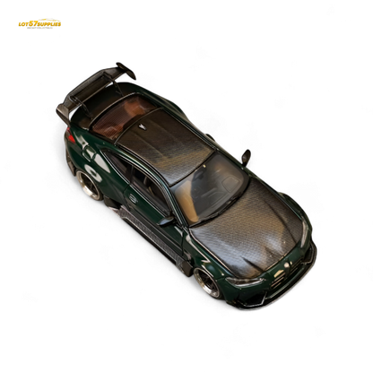 Street Weapon BMW G82 M4 Wide-Body Modified - Cangling Green Carbon Cover Special Edition 1:64
