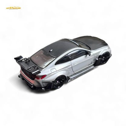 SW BMW G82 M4 Wide-Body Modified - Alexander Silver Carbon Cap 1:64