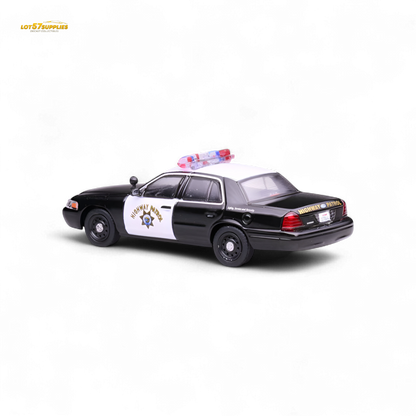 596 Ford Crown Victoria - California Highway Patrol CHP 1:64
