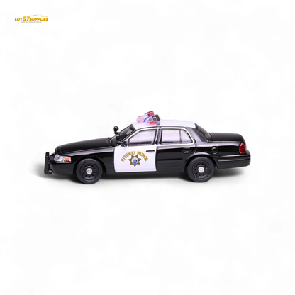 596 Ford Crown Victoria - California Highway Patrol CHP 1:64