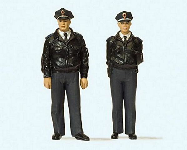 Preiser 44909 G Scale Emergency Post-War German Police w/Blue Uniform