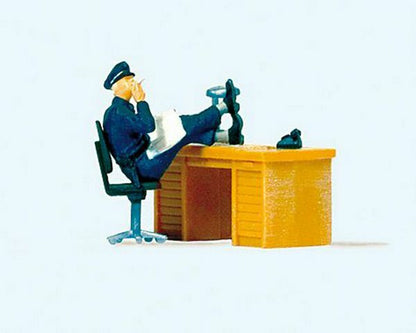 Preiser 29089 HO Scale Individual Figure USA Seated Policeman