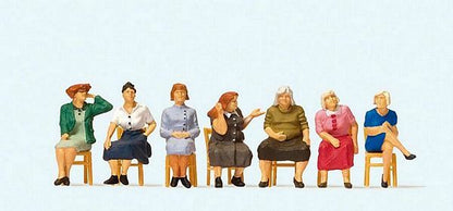 Preiser 10580 HO Scale Pedestrians Waiting Women Sitting on Chairs