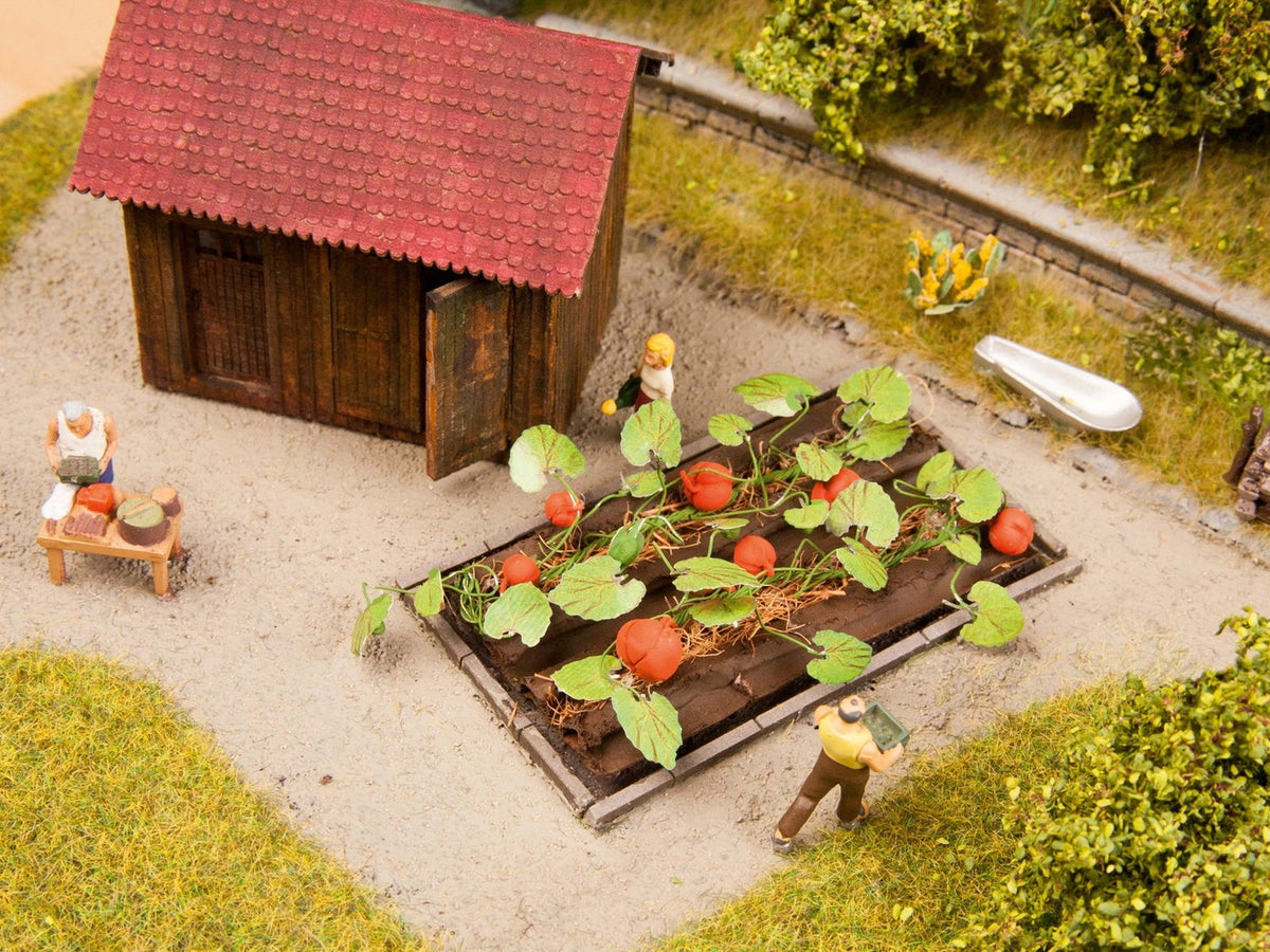 Noch 13219 HO Scale Garden Plot Deco Mini, 8 Pumpkin Vines