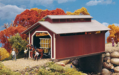 Walthers Cornerstone 3652 HO Willow Glen Covered Bridge Kit