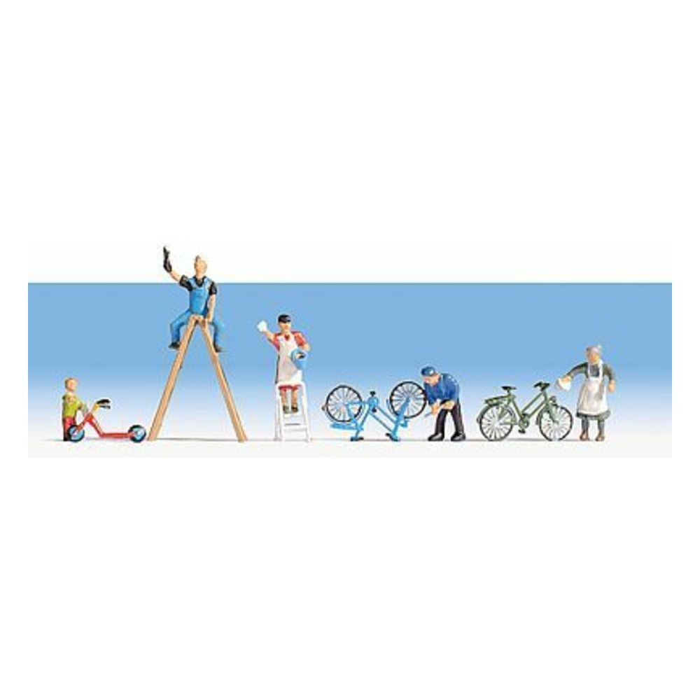 Noch 15567 HO Scale Spring Cleaning -- 5 Figures & Accessories