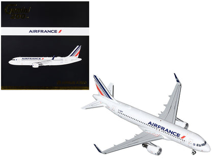 Airbus A320 Commercial Aircraft "Air France" White with Tail Stripes "Gemini 200" Series 1/200 Diecast Model Airplane by GeminiJets  free shipping USA