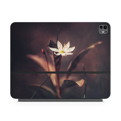 Delicate Bloom - Apple Magic Keyboard for iPad Skin
