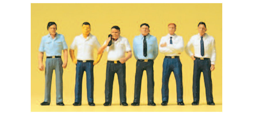 Preiser 72411 1/72 Airport Personnel Standing Figure Set