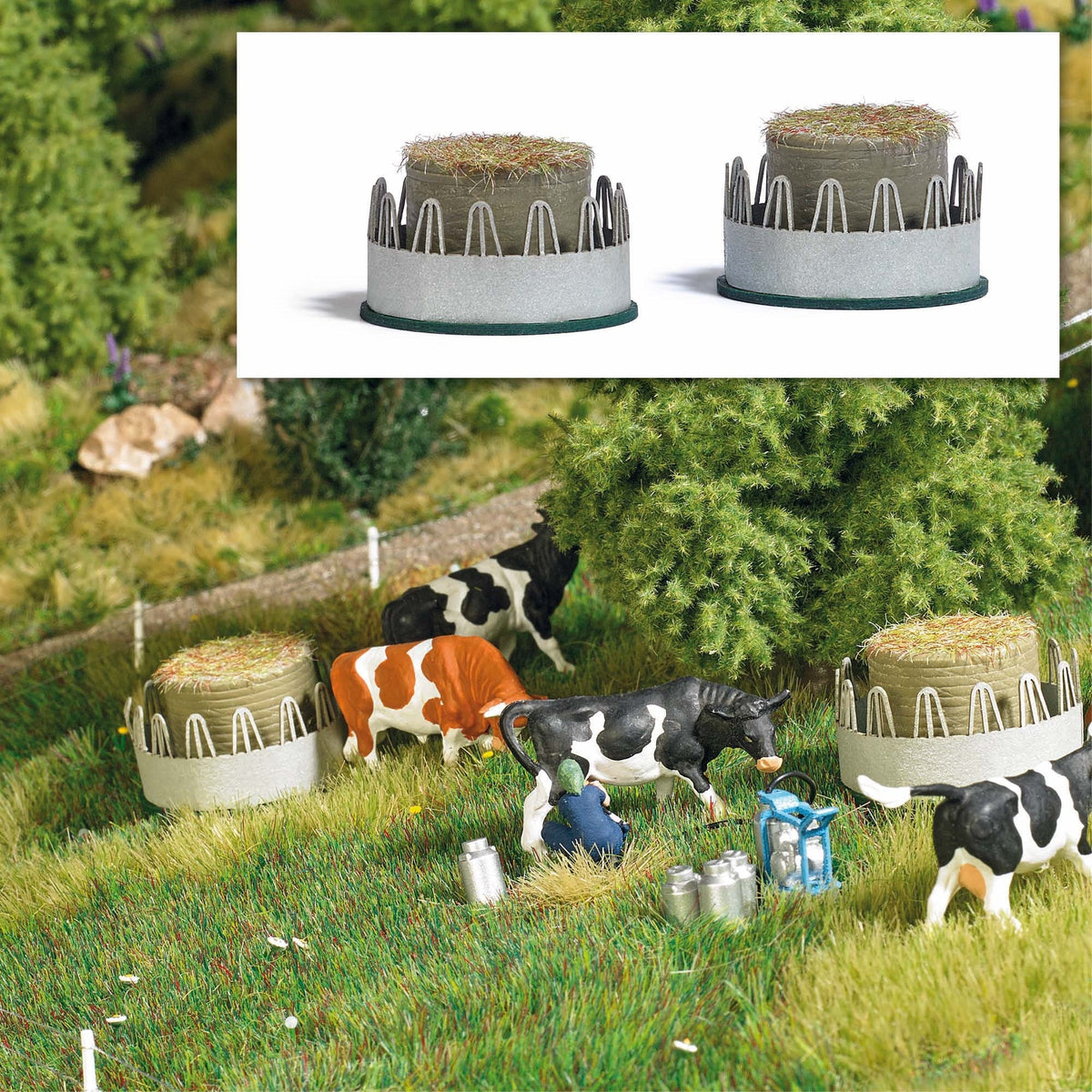 Busch 1388 HO Scale Cattle Hay Racks with Bales Kit, pkg(2)