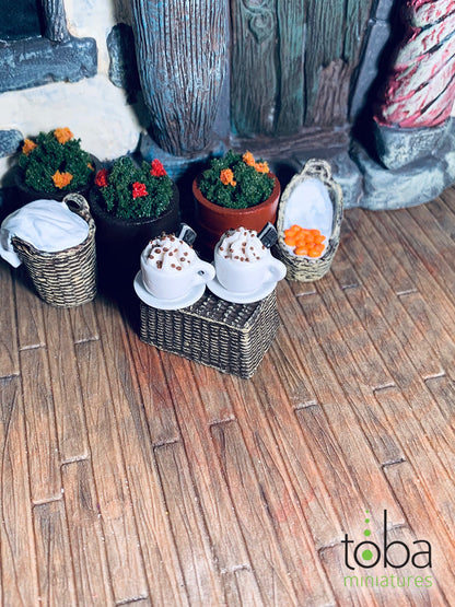Toba Miniatures 1124 1/12 Scale Chocolate Cookie Lattes with Saucers (2)