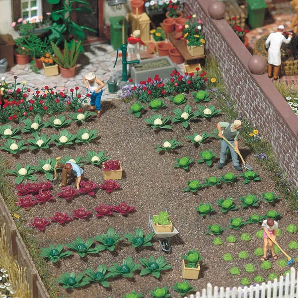 Busch 1213 HO Scale Cabbage & Lettuce -- Kit