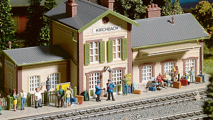 Noch 14810 HO Scale Train Station Accessories Set