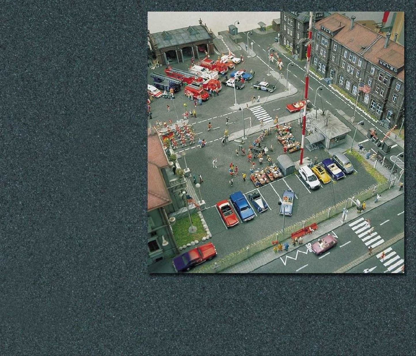 Busch 7085 All Scale Self-Adhesive Asphalt Paved Area