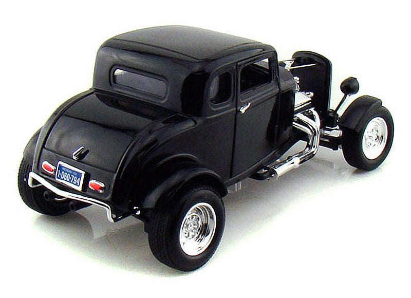 Motormax 73172AC-BK 1/18 1932 Ford Hot Rod, Black
