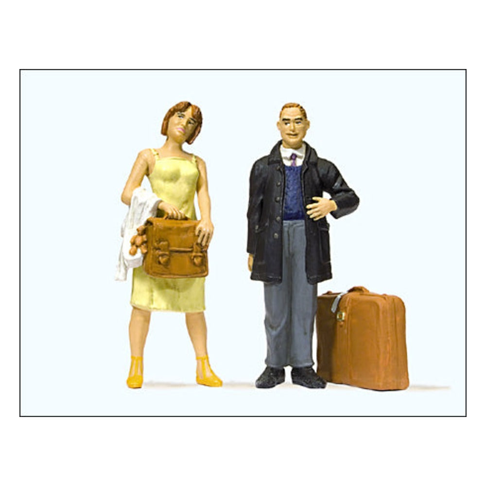 Preiser 45149 G Scale Waiting Travellers Figure Set