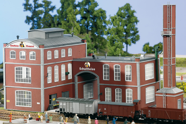 Piko 61149 HO Scale Schultheiss Brewery Kit