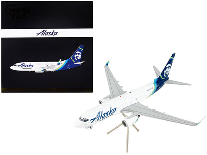Boeing 737-700BDSF Commercial Aircraft "Alaska Air Cargo" White with Blue Tail "Gemini 200" Series 1/200 Diecast Model Airplane by GeminiJets  free shipping USA