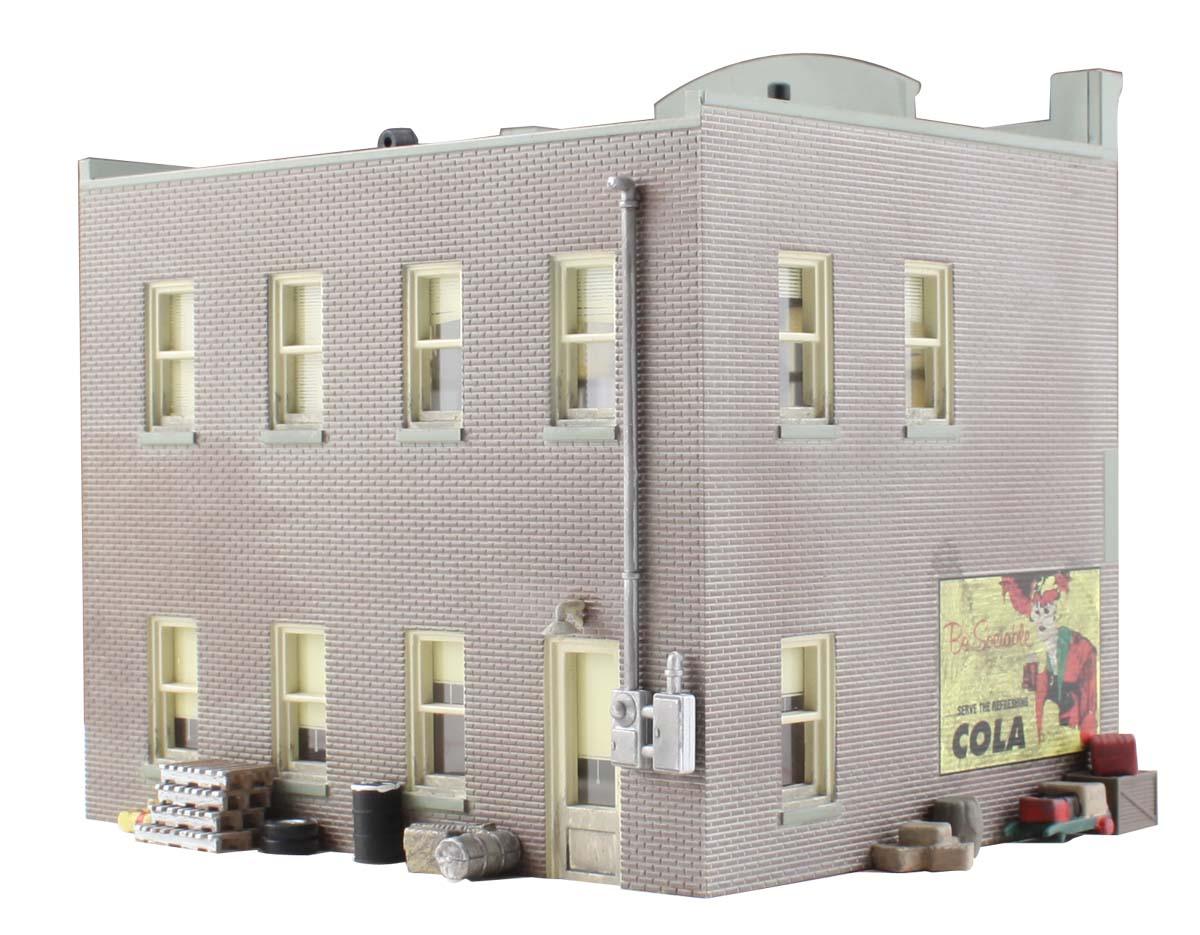 Woodland Scenics BR4921 N Harrison's Hardware Structure  Built-&-Ready
