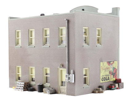 Woodland Scenics BR4921 N Harrison's Hardware Structure  Built-&-Ready