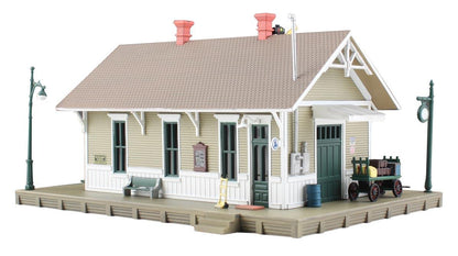 Woodland Scenics BR4928 N Dansbury Depot  Structure Built-&-Ready