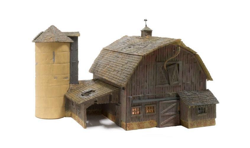 Woodland Scenics BR5038 HO Scale Old Weathered Barn Built structure